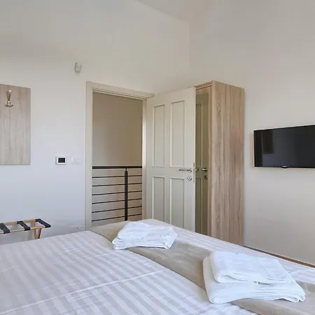 Laura An Ferienhaus Poreč