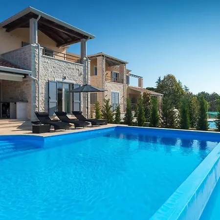 Holiday home Laura An Porec